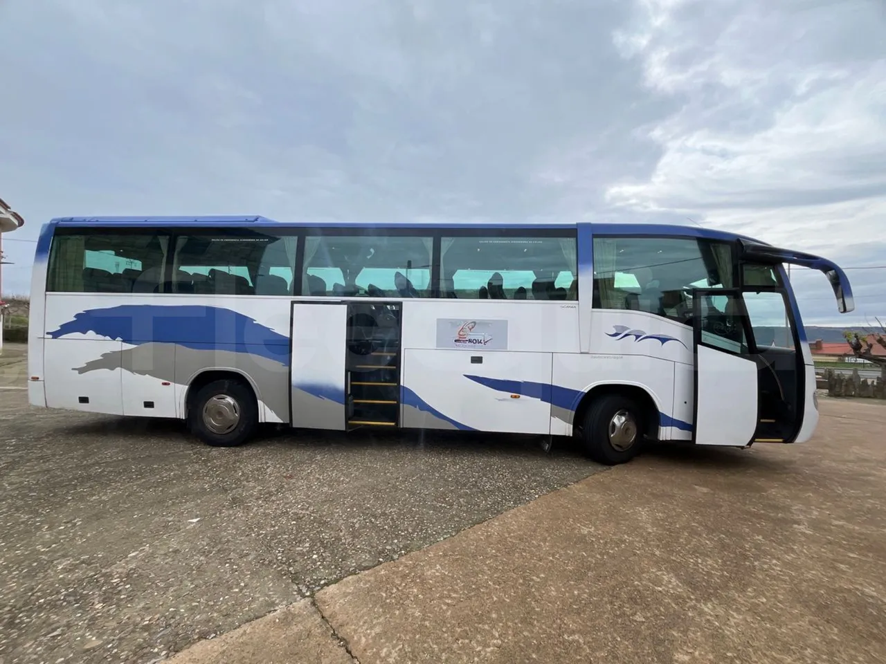 Scania 114B4X2 K114IB4X2 - Euro4 - 280kW - 12mt - right side doors open