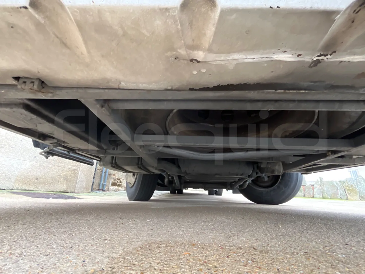 Scania 114B4X2 K114IB4X2 - Euro4 - 280kW - 12mt - front undercarriage from front