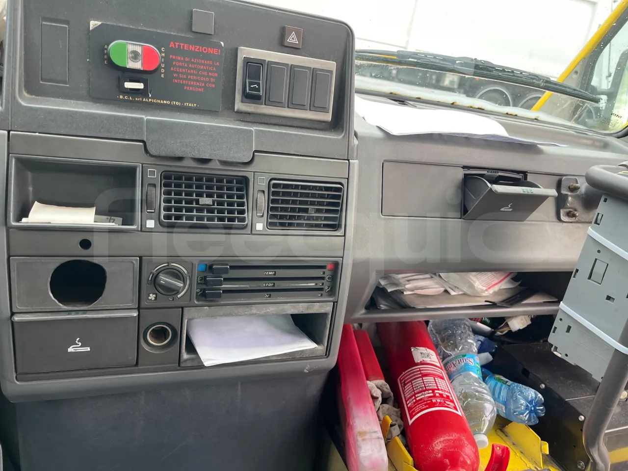 Iveco Turbo Daily A40E10 31 - EUR2 - 76kW - 5.970m - radio accessories photo
