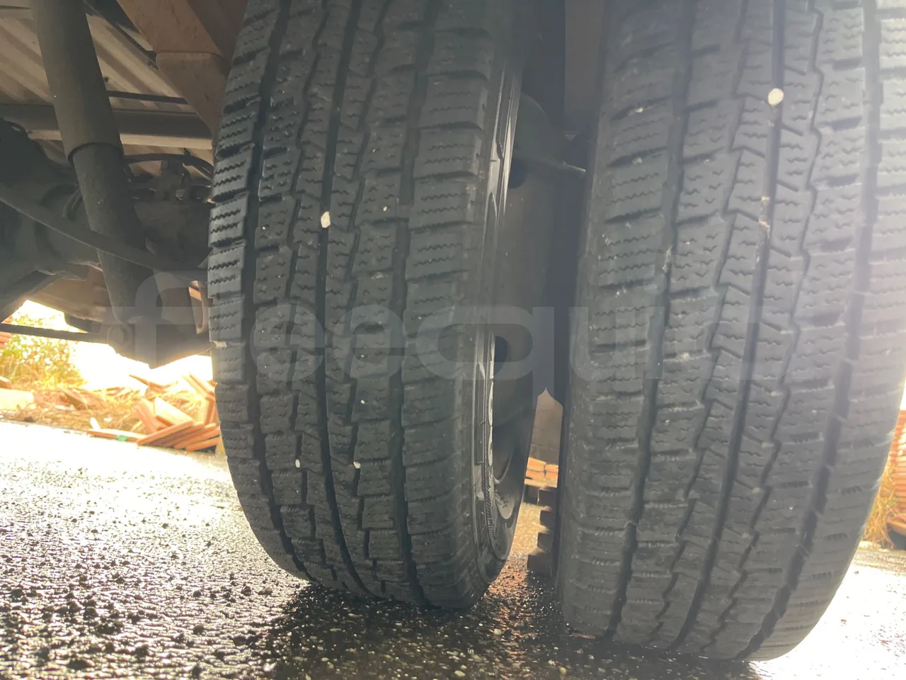 Iveco Turbo Daily A40E10 31 - EUR2 - 76kW - 5.970m - tread condition third axle tires left