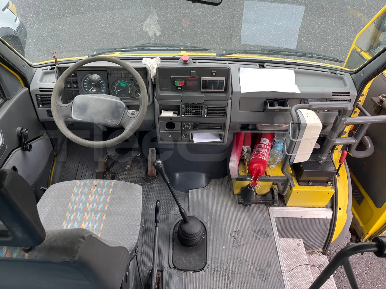 Iveco Turbo Daily A40E10 31 - EUR2 - 76kW - 5.970m - steering wheel photo