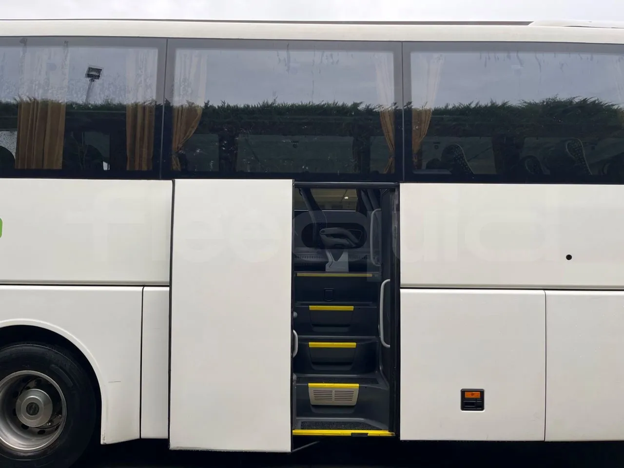 Man Lion's Coach R07 - Euro5 - 294kW - 12mt - front door 3 open