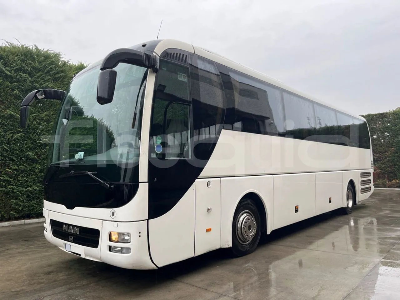 Man Lion's Coach R07 - Euro5 - 294kW - 12mt - 3/4 front left
