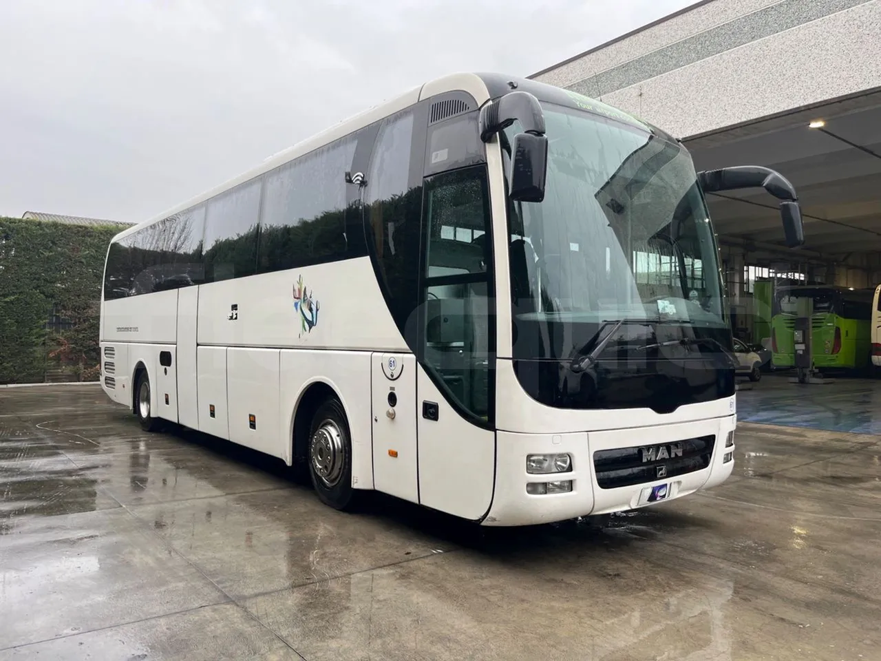 Man Lion's Coach R07 - Euro5 - 294kW - 12mt - 3/4 front right doors