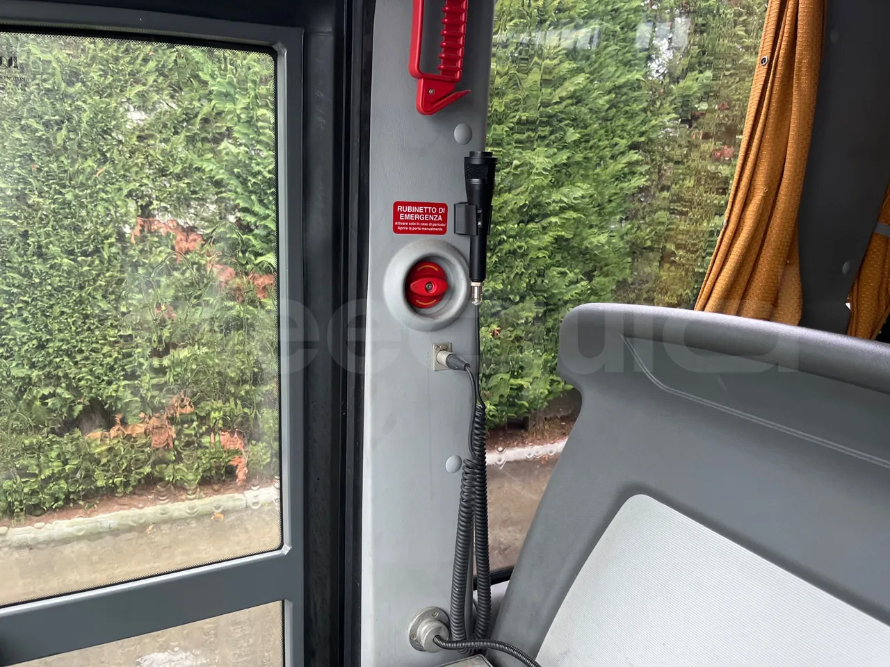 Man Lion's Coach R07 - Euro5 - 294kW - 12mt - hostes microphone accessories photo