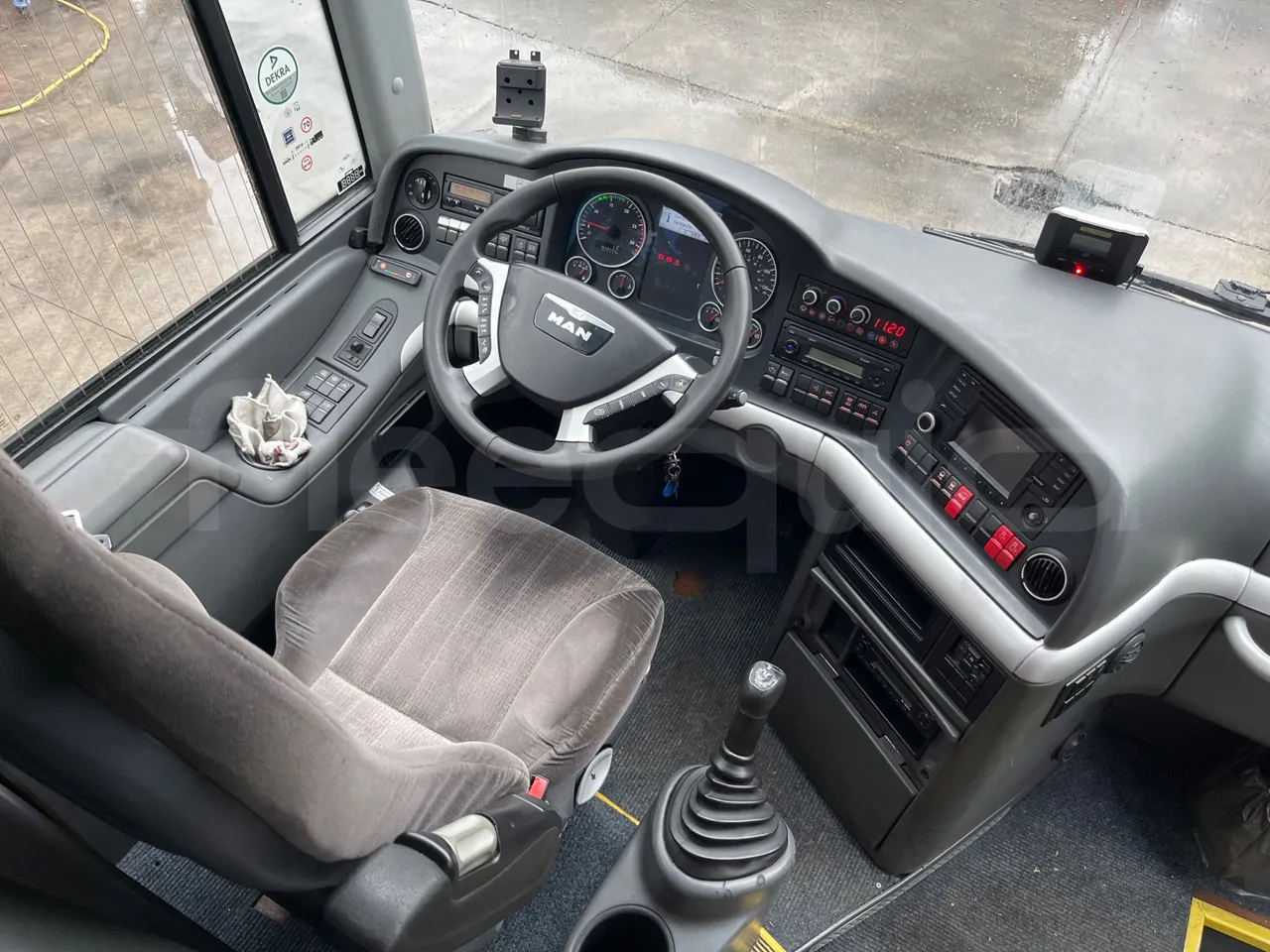 Man Lion's Coach R07 - Euro5 - 294kW - 12mt - buttons panels on