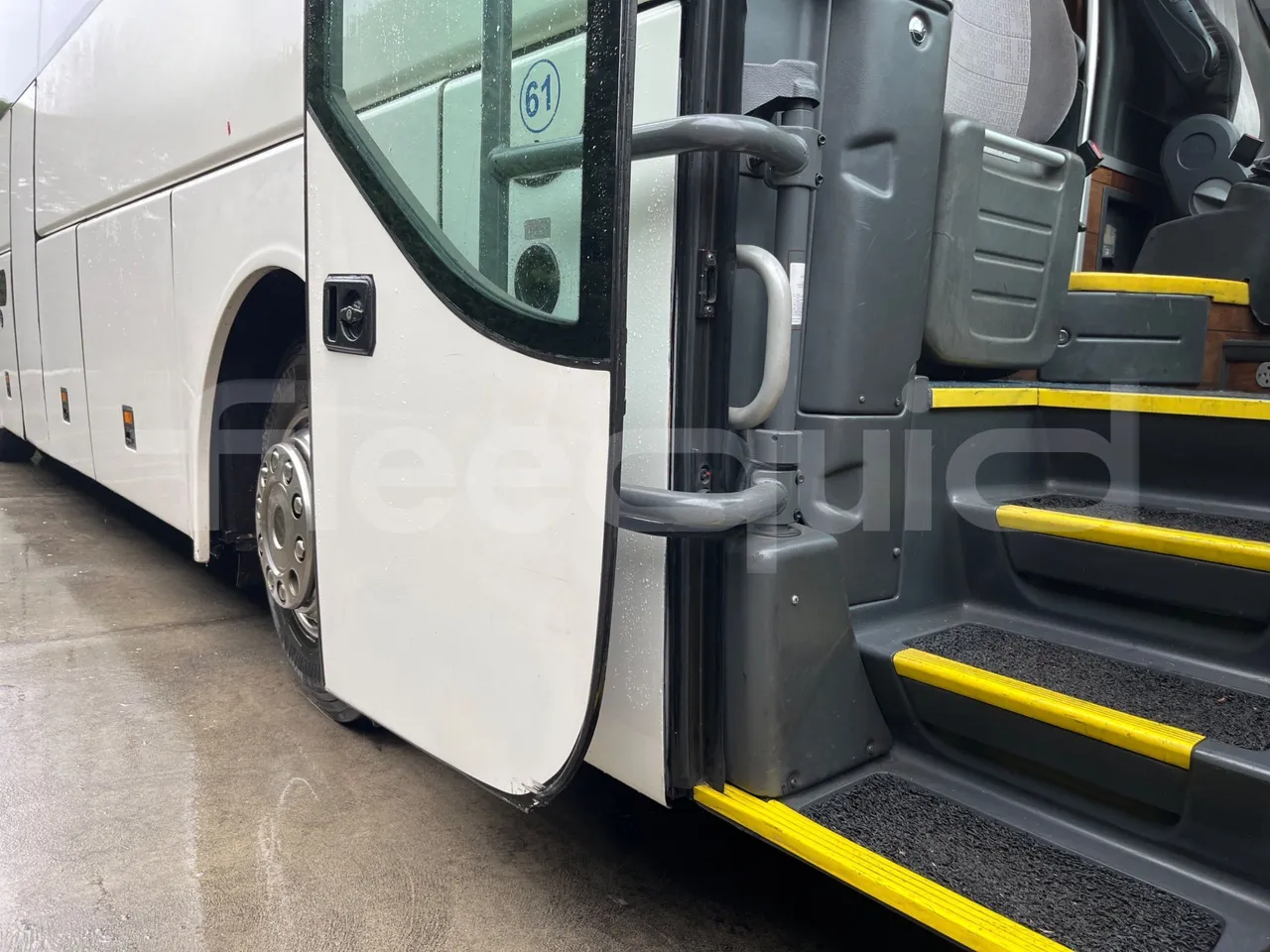 Man Lion's Coach R07 - Euro5 - 294kW - 12mt - door mechanism photo