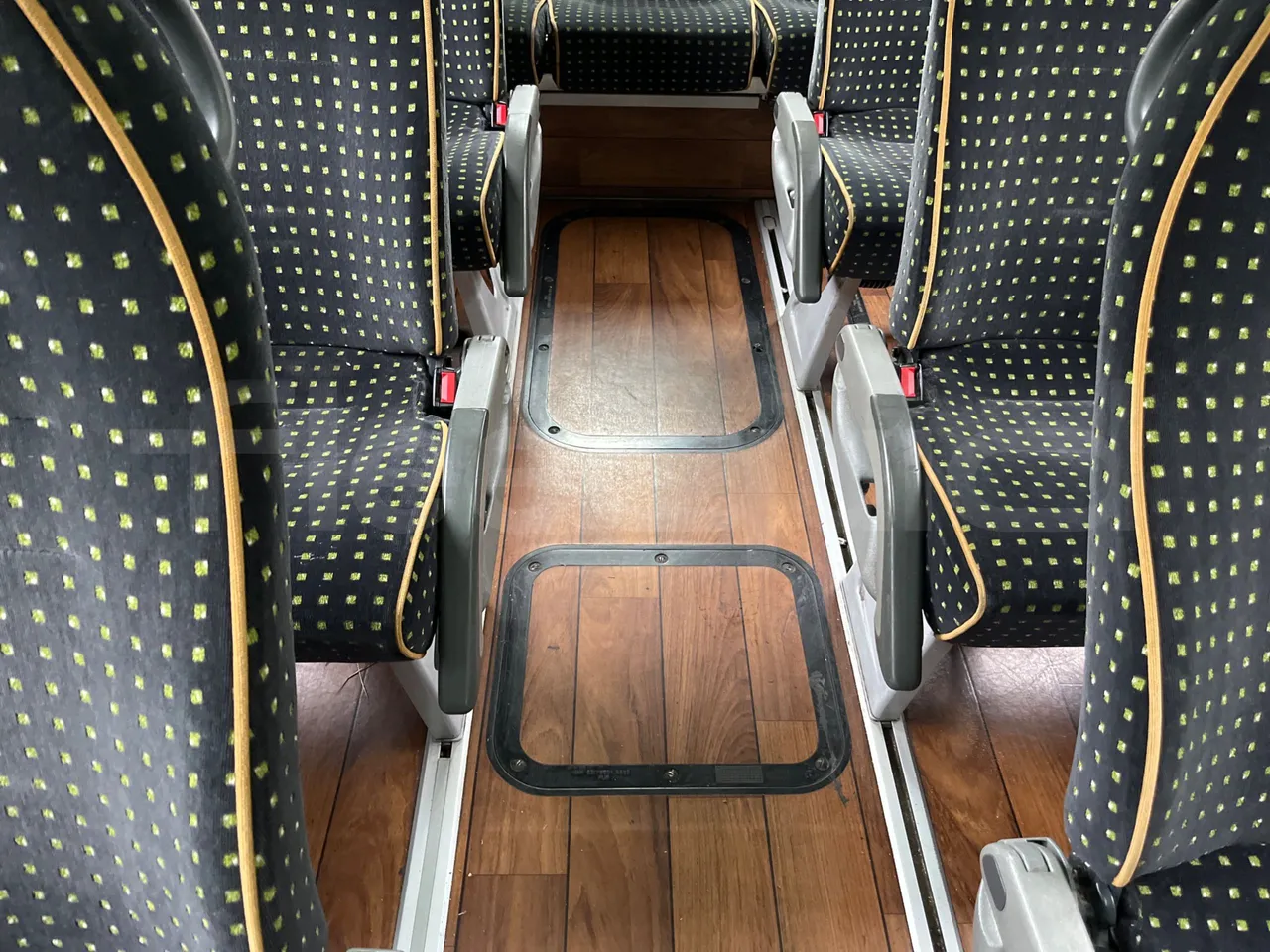 Man Lion's Coach R07 - Euro5 - 294kW - 12mt - floor hatches photo