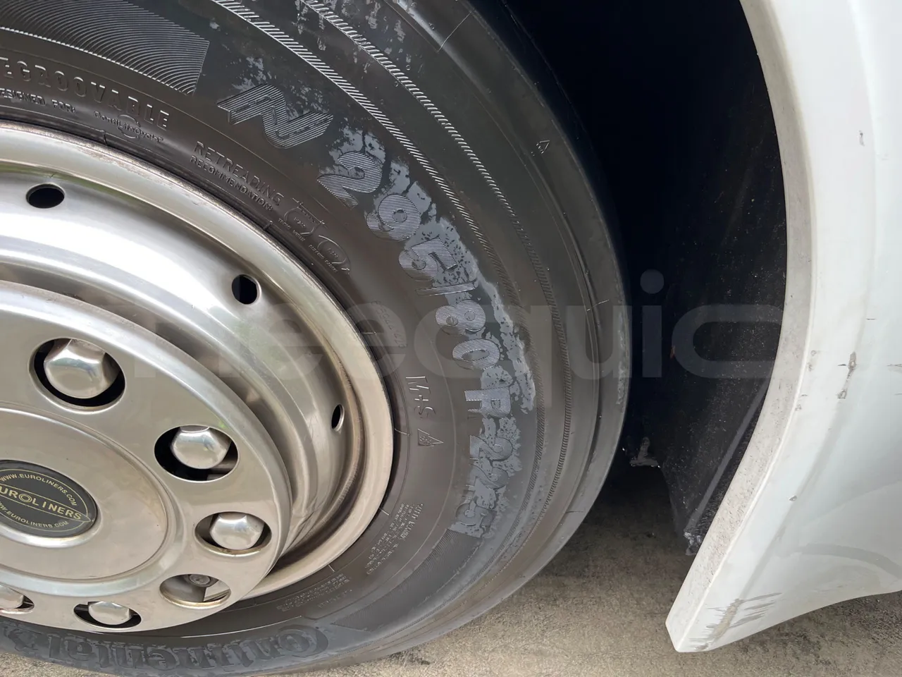 Man Lion's Coach R07 - Euro5 - 294kW - 12mt - front left tire measurements