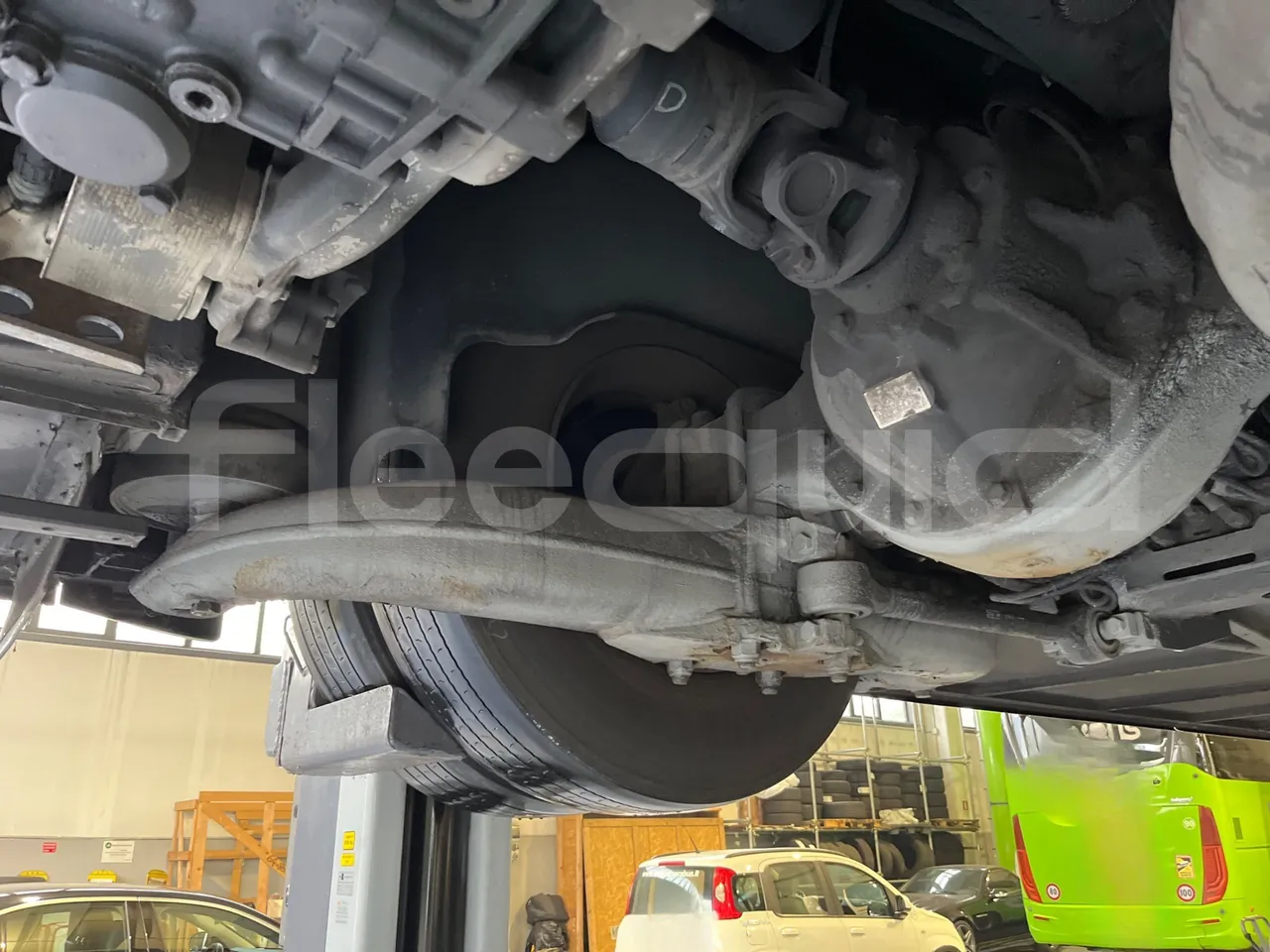 Man Lion's Coach R07 - Euro5 - 294kW - 12mt - axle 3 left side