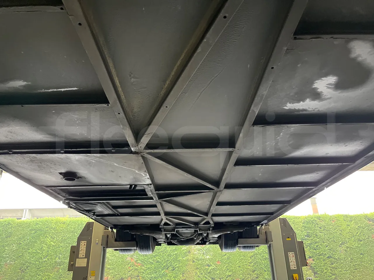 Man Lion's Coach R07 - Euro5 - 294kW - 12mt - central undercarriage photo