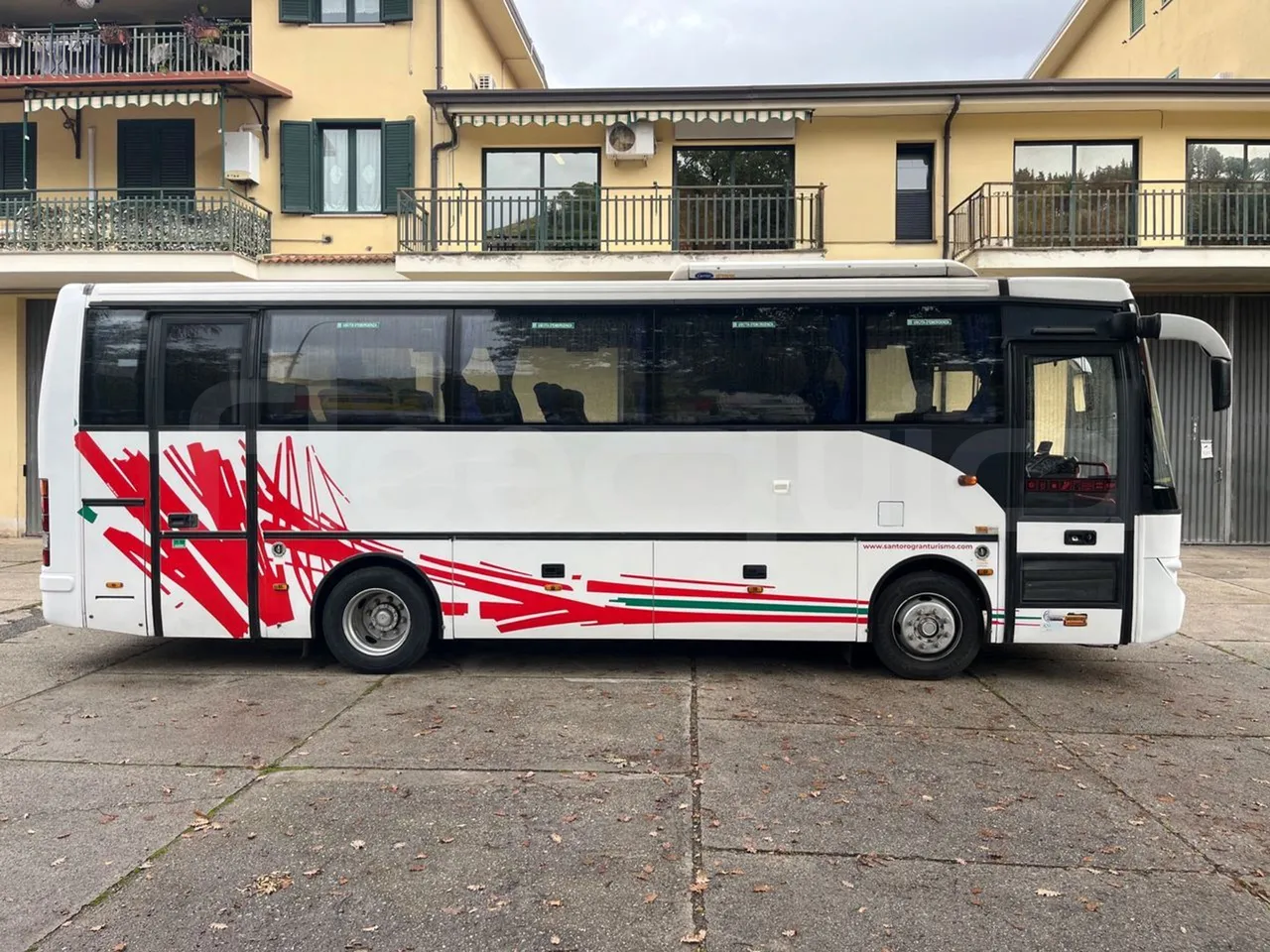 Bmc PROBUS TBX 850var.1vers.B -EUR3 -162kW -8.856m - right side doors closed