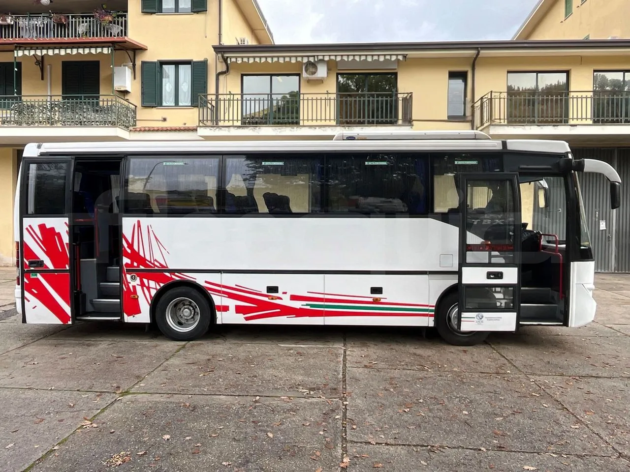 Bmc PROBUS TBX 850var.1vers.B -EUR3 -162kW -8.856m - right side doors open