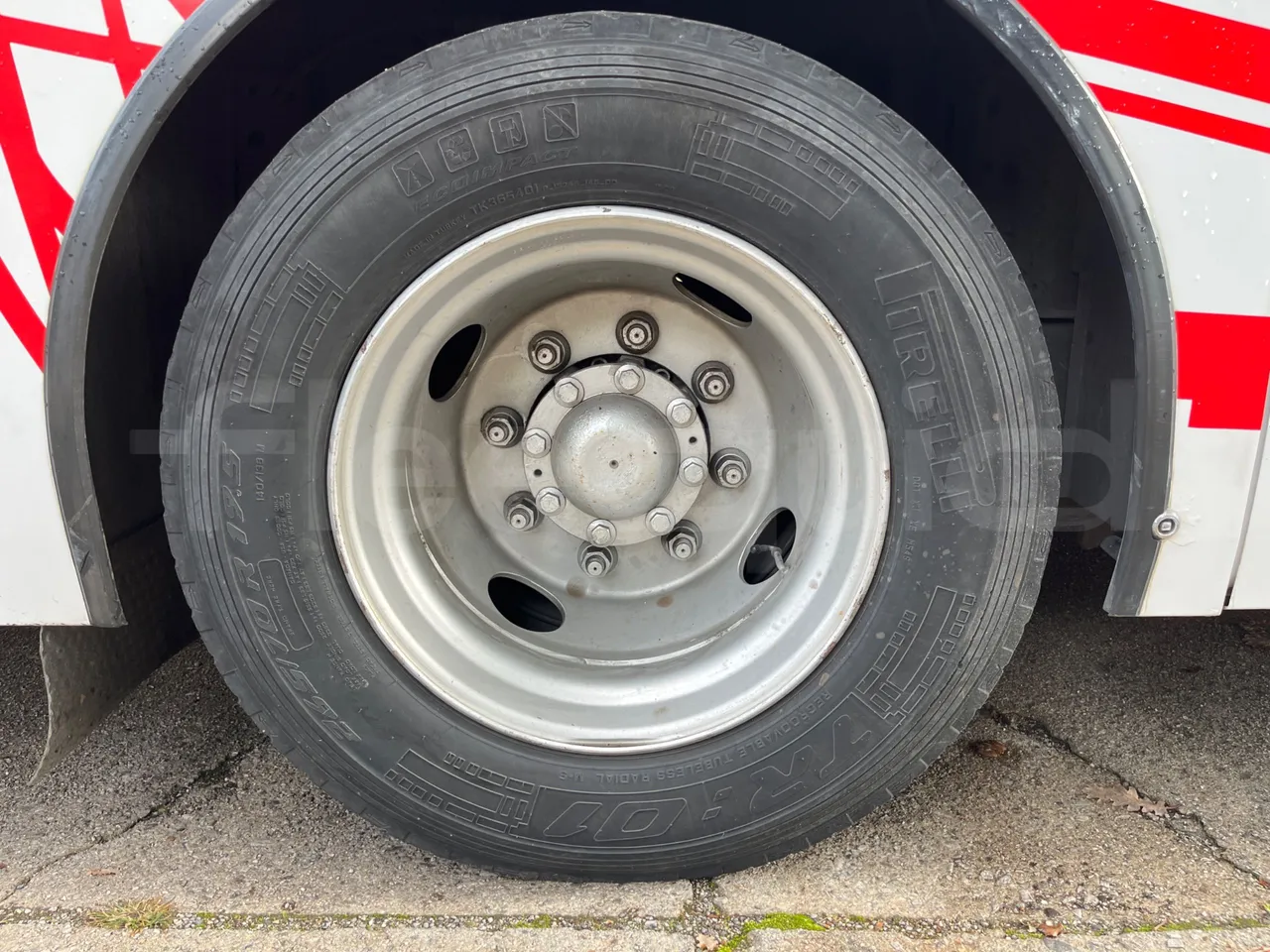 Bmc PROBUS TBX 850var.1vers.B -EUR3 -162kW -8.856m - rear left tire photo