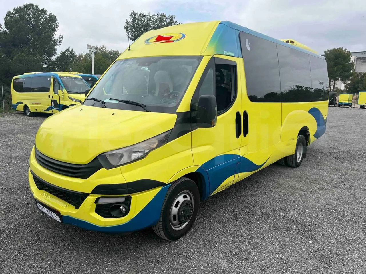 Iveco Ferqui Radius Dino - EUR6 - 132kW - 7.630m - 3/4 front left
