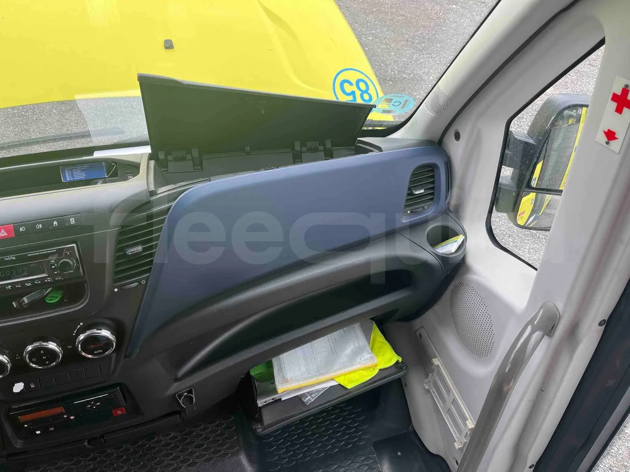 Iveco Ferqui Radius Dino - EUR6 - 132kW - 7.630m - hostes microphone accessories photo