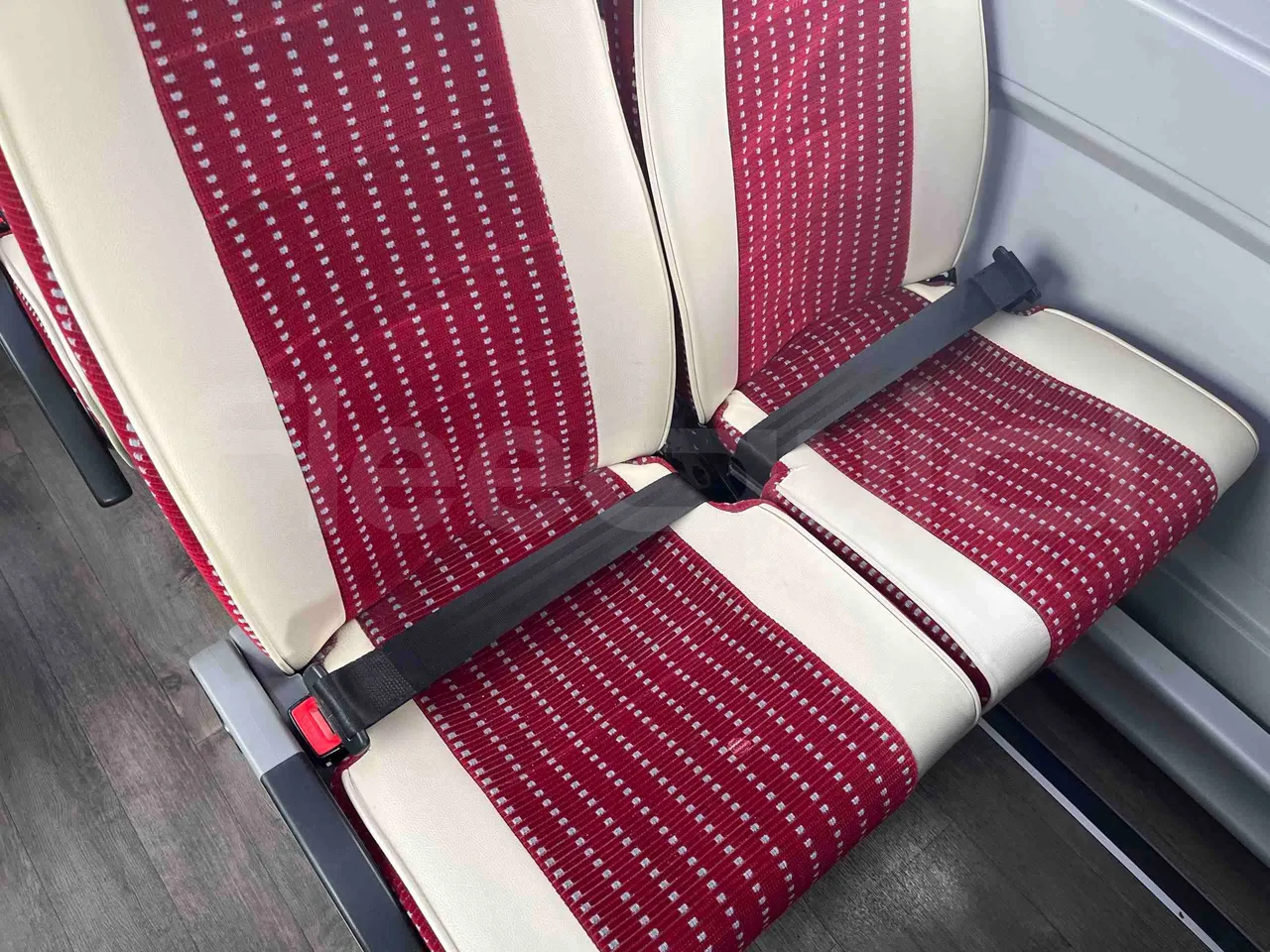 Iveco Ferqui Radius Dino - EUR6 - 132kW - 7.630m - central seat safety belt