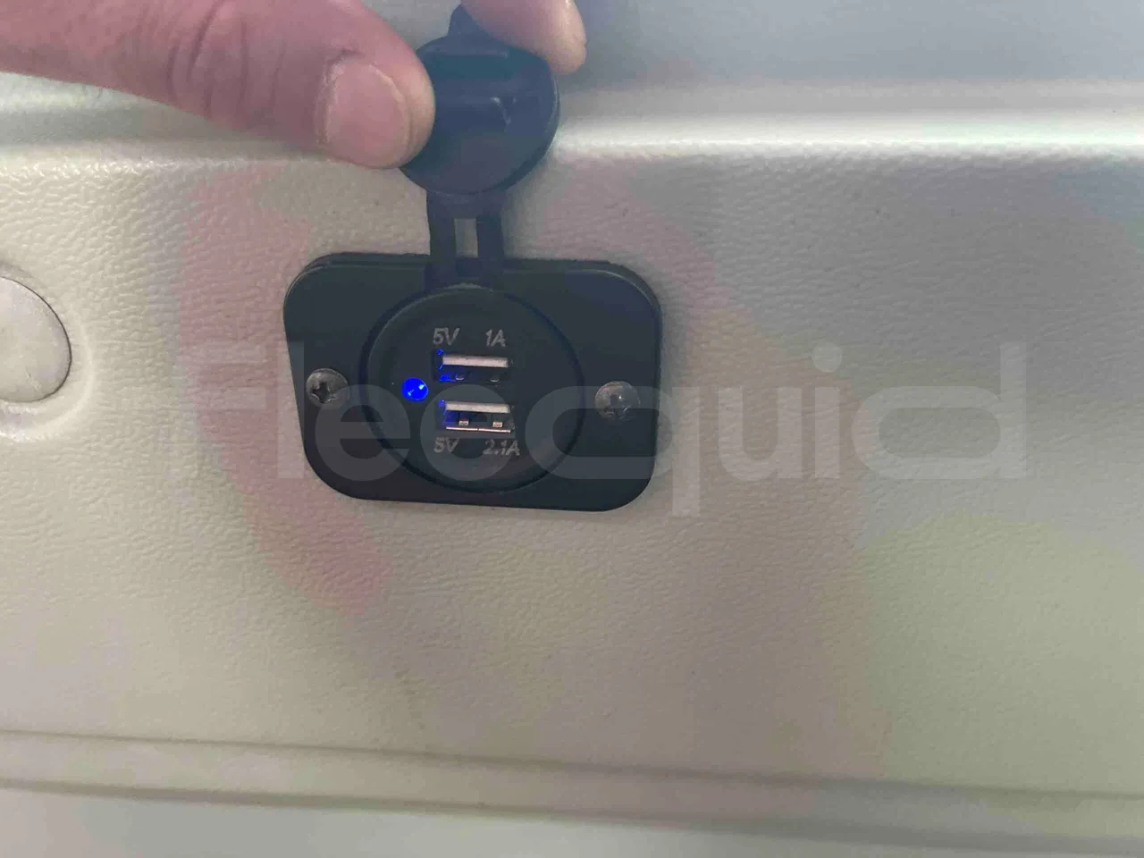 Iveco Ferqui Radius Dino - EUR6 - 132kW - 7.630m - usb charging detail