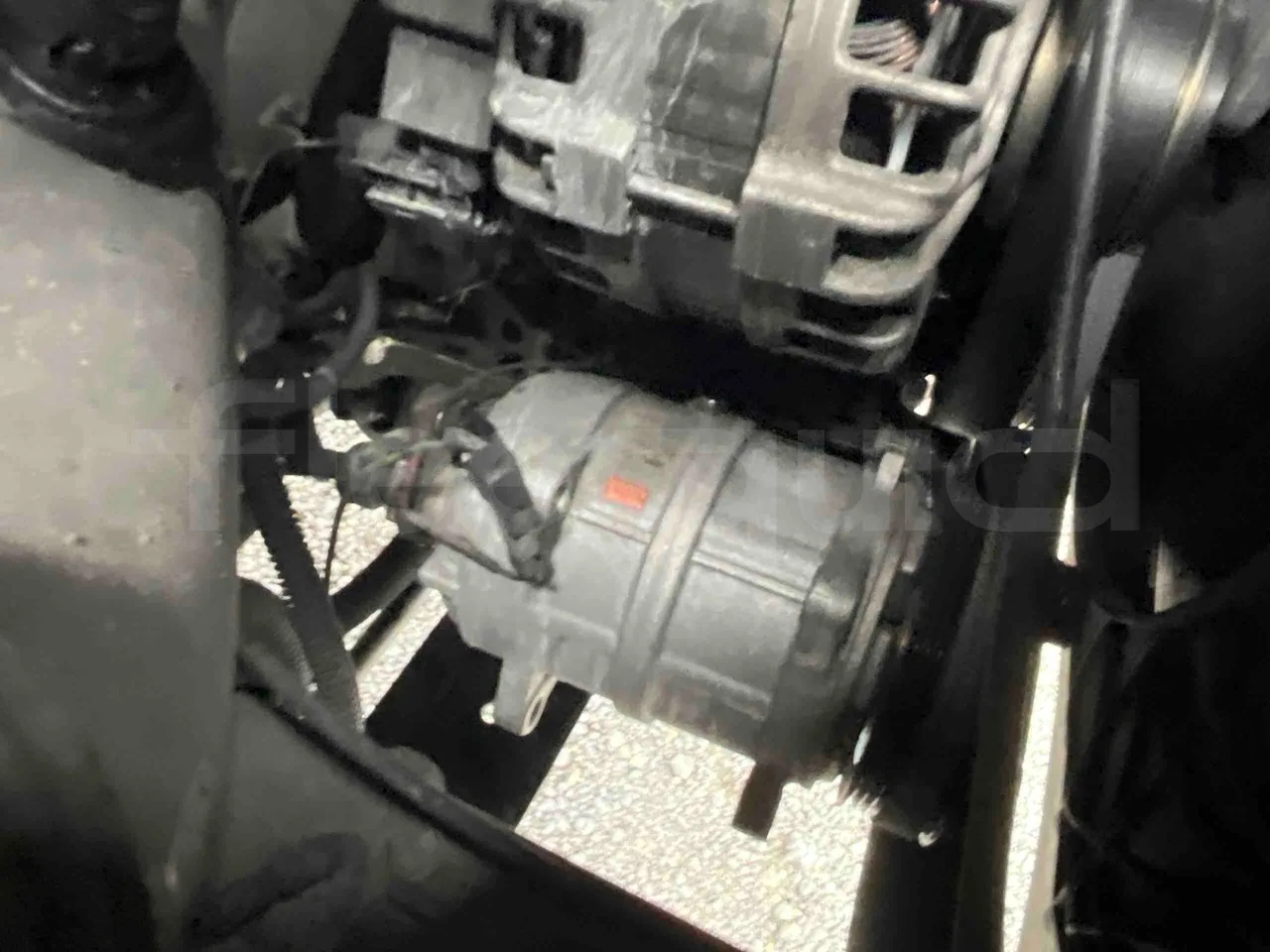 Iveco Ferqui Radius Dino - EUR6 - 132kW - 7.630m - air conditioning compressor