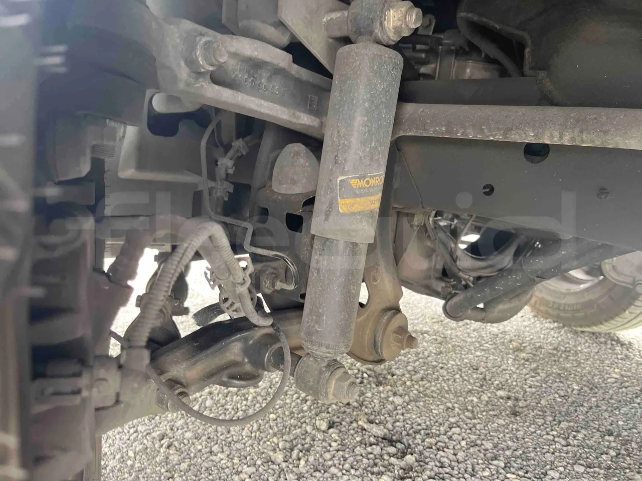 Iveco Ferqui Radius Dino - EUR6 - 132kW - 7.630m - front shock absorbers left