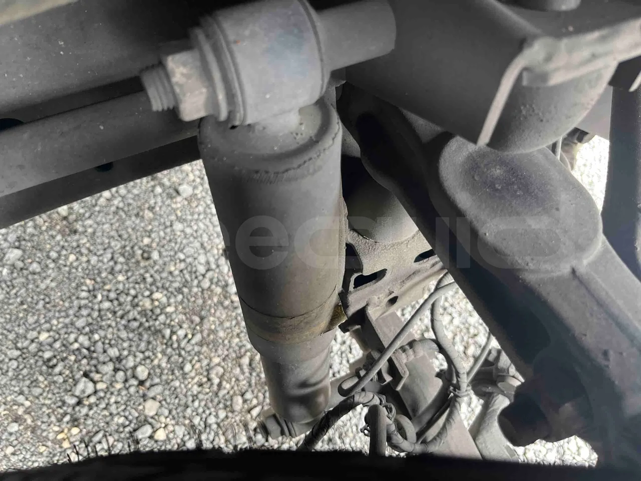 Iveco Ferqui Radius Dino - EUR6 - 132kW - 7.630m - front shock absorbers right