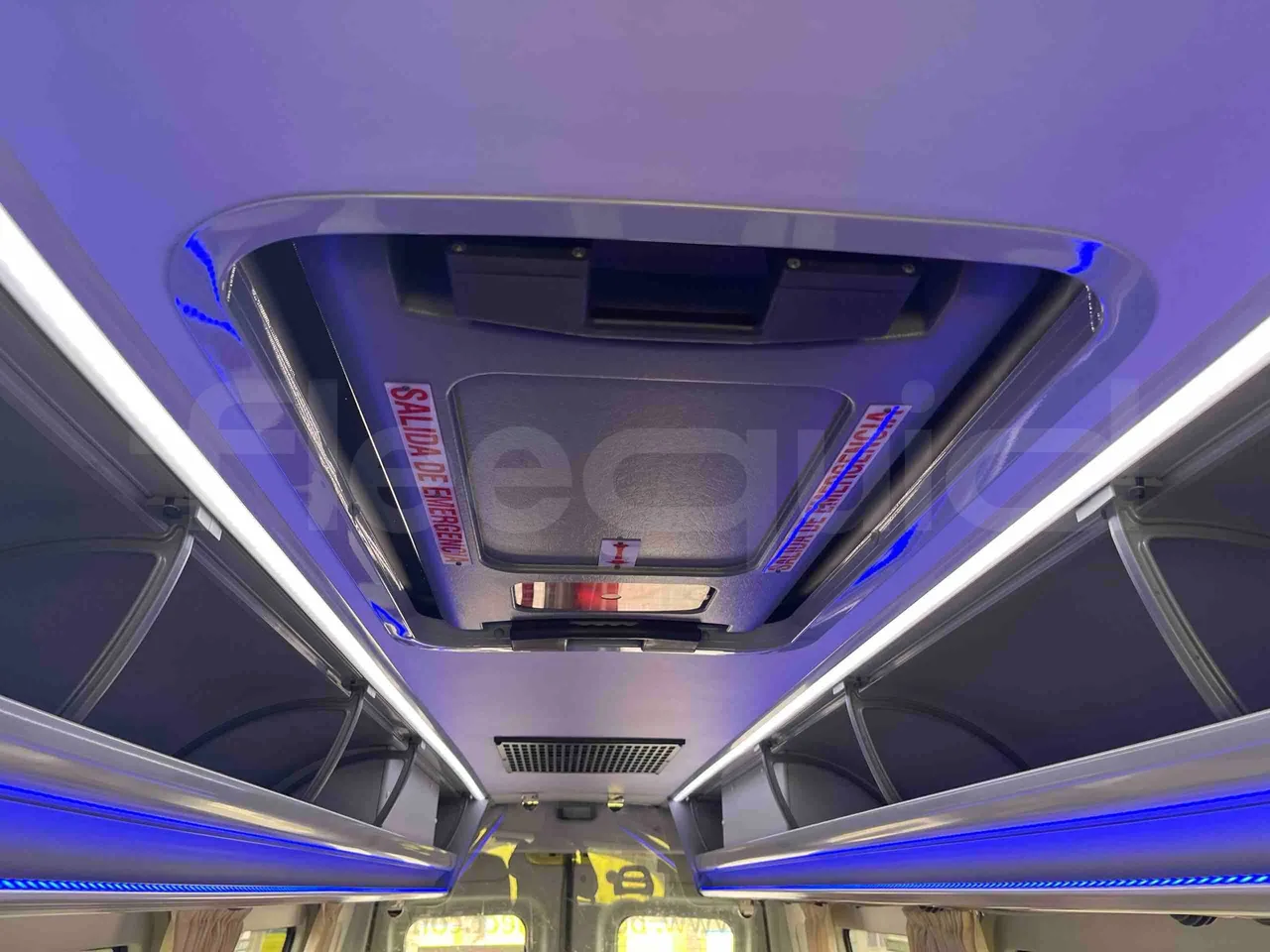 Iveco Ferqui Radius Dino - EUR6 - 132kW - 7.630m - roof hatch 1