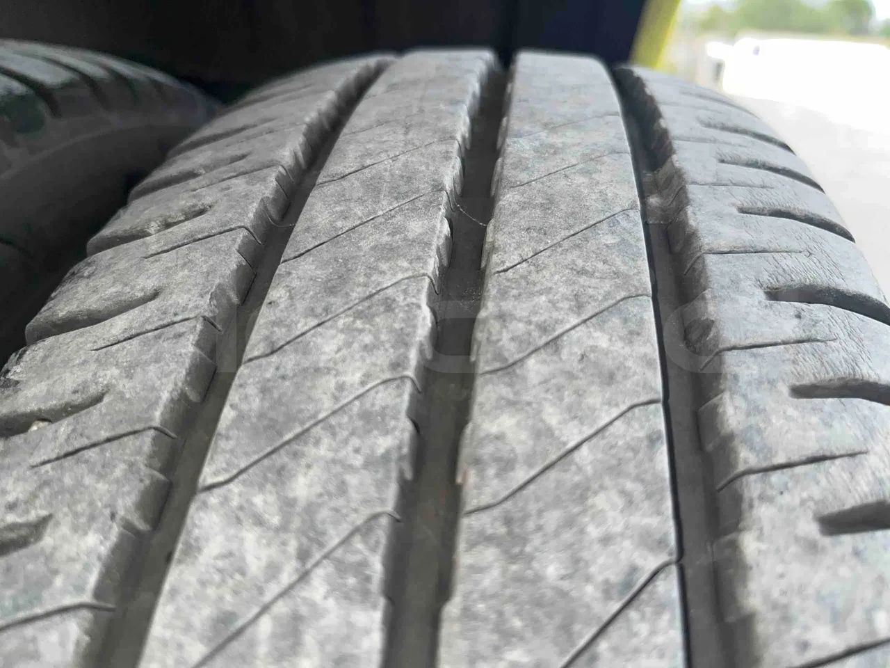 Iveco Ferqui Radius Dino - EUR6 - 132kW - 7.630m - tread condition front tires left