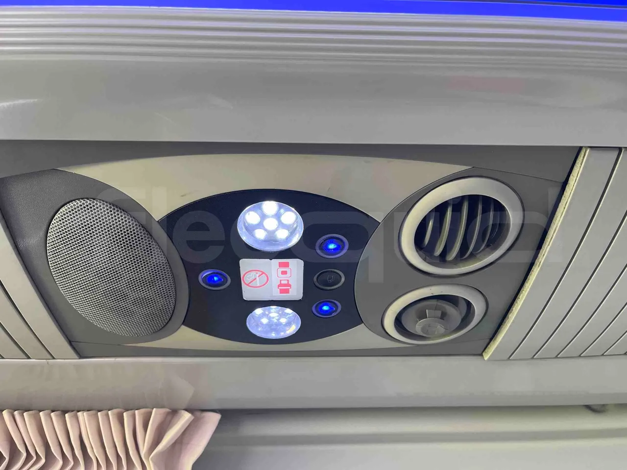Iveco Ferqui Radius Dino - EUR6 - 132kW - 7.630m - power outlets detail