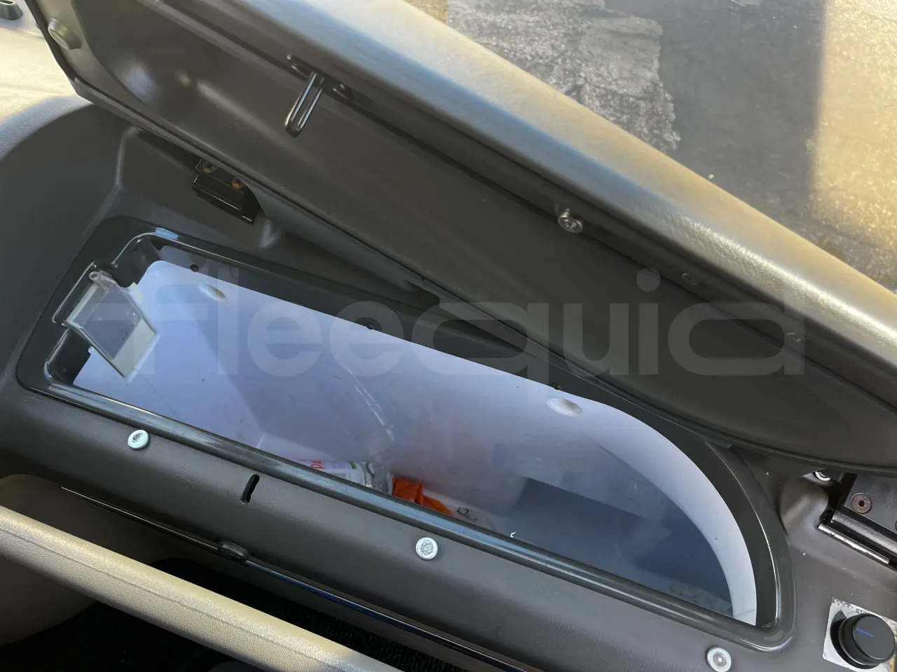 Iveco Magelys SFR2XX - Euro6 - 294kW - 12.830mt - jack and driver keys