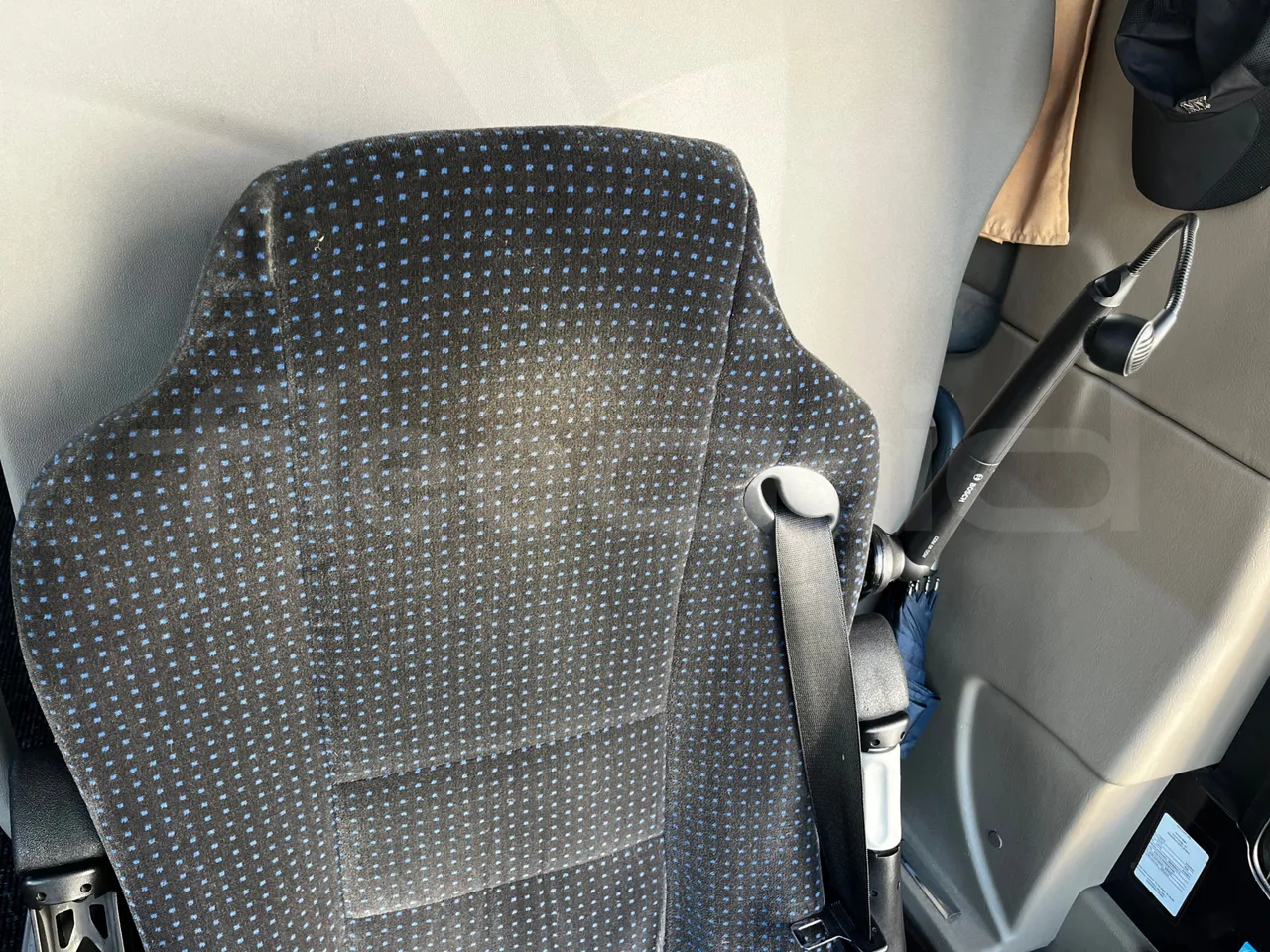 Iveco Magelys SFR2XX - Euro6 - 294kW - 12.830mt - driver microphone accessories photo