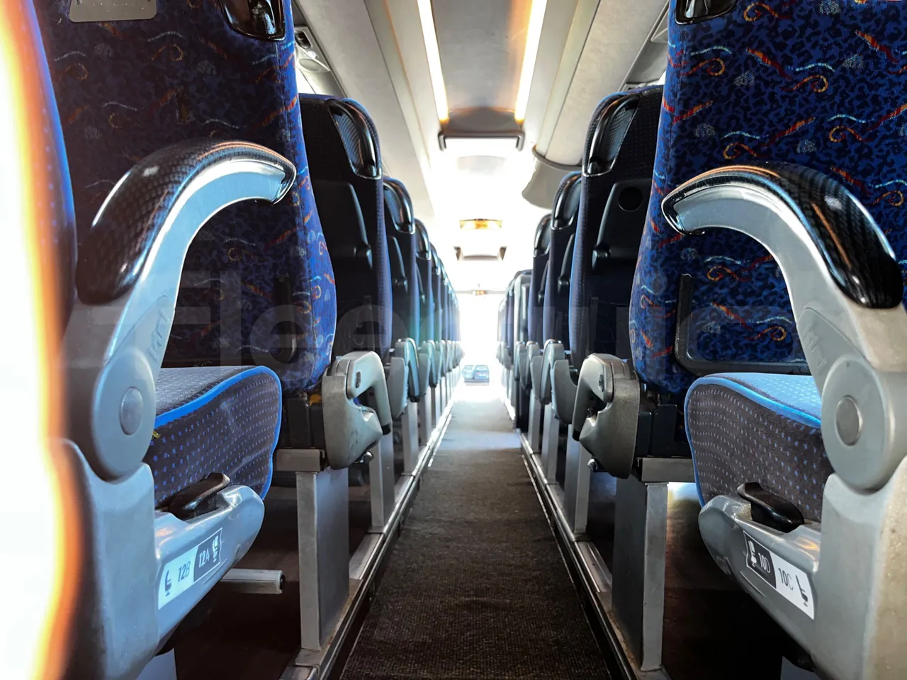 Iveco Magelys SFR2XX - Euro6 - 294kW - 12.830mt - seat brackets photo