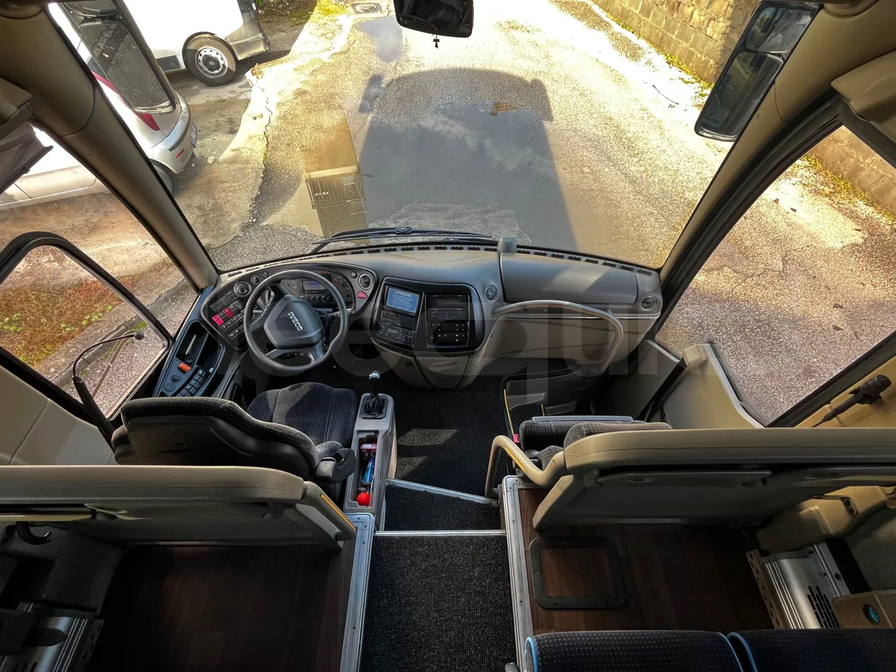 Iveco Magelys SFR2XX - Euro6 - 294kW - 12.830mt - buttons panels on