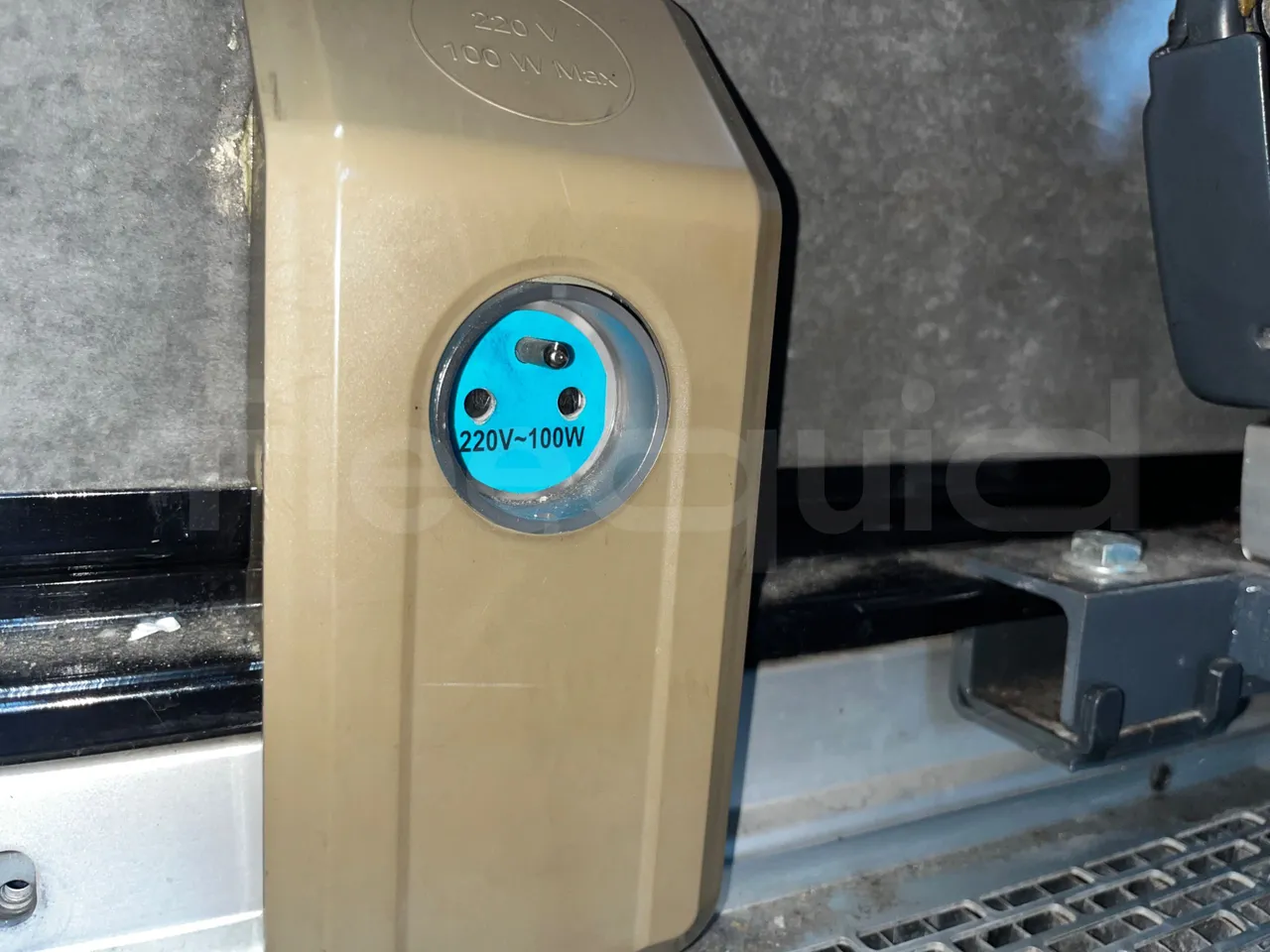 Iveco Magelys SFR2XX - Euro6 - 294kW - 12.830mt - usb charging detail