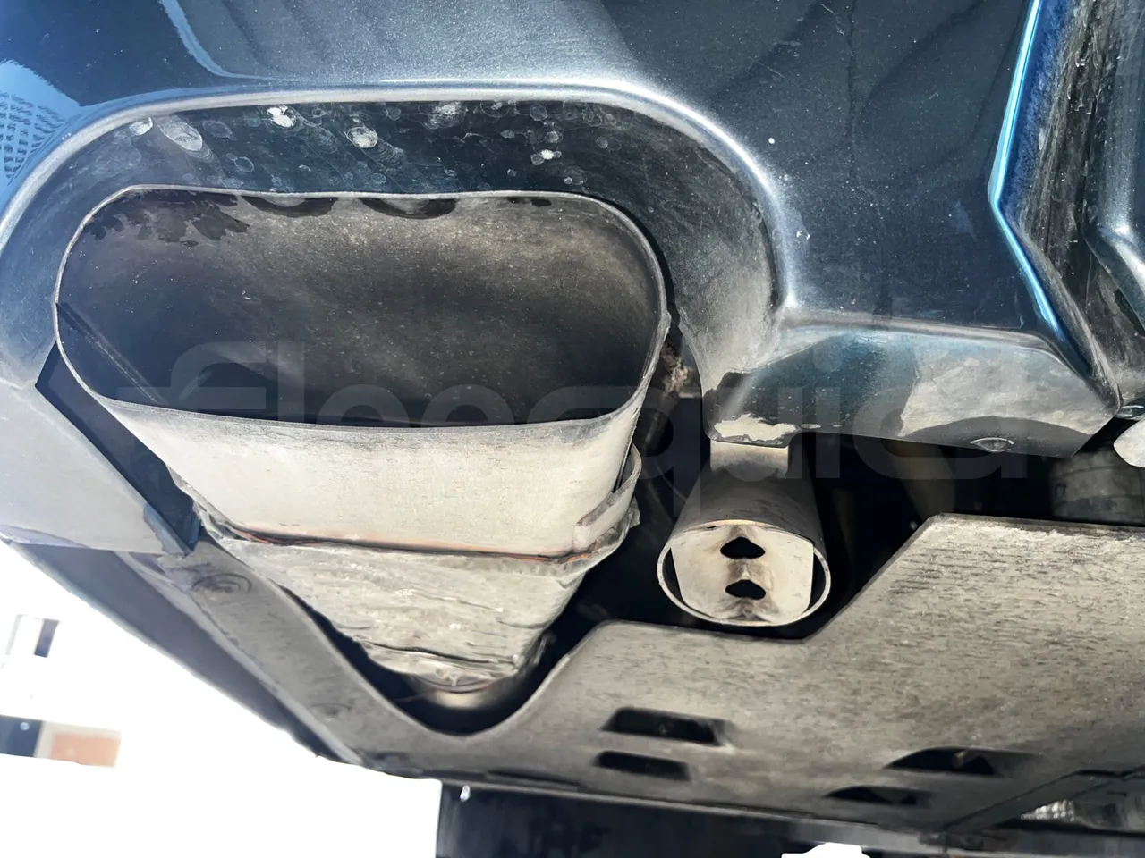 Iveco Magelys SFR2XX - Euro6 - 294kW - 12.830mt - exhaust photo