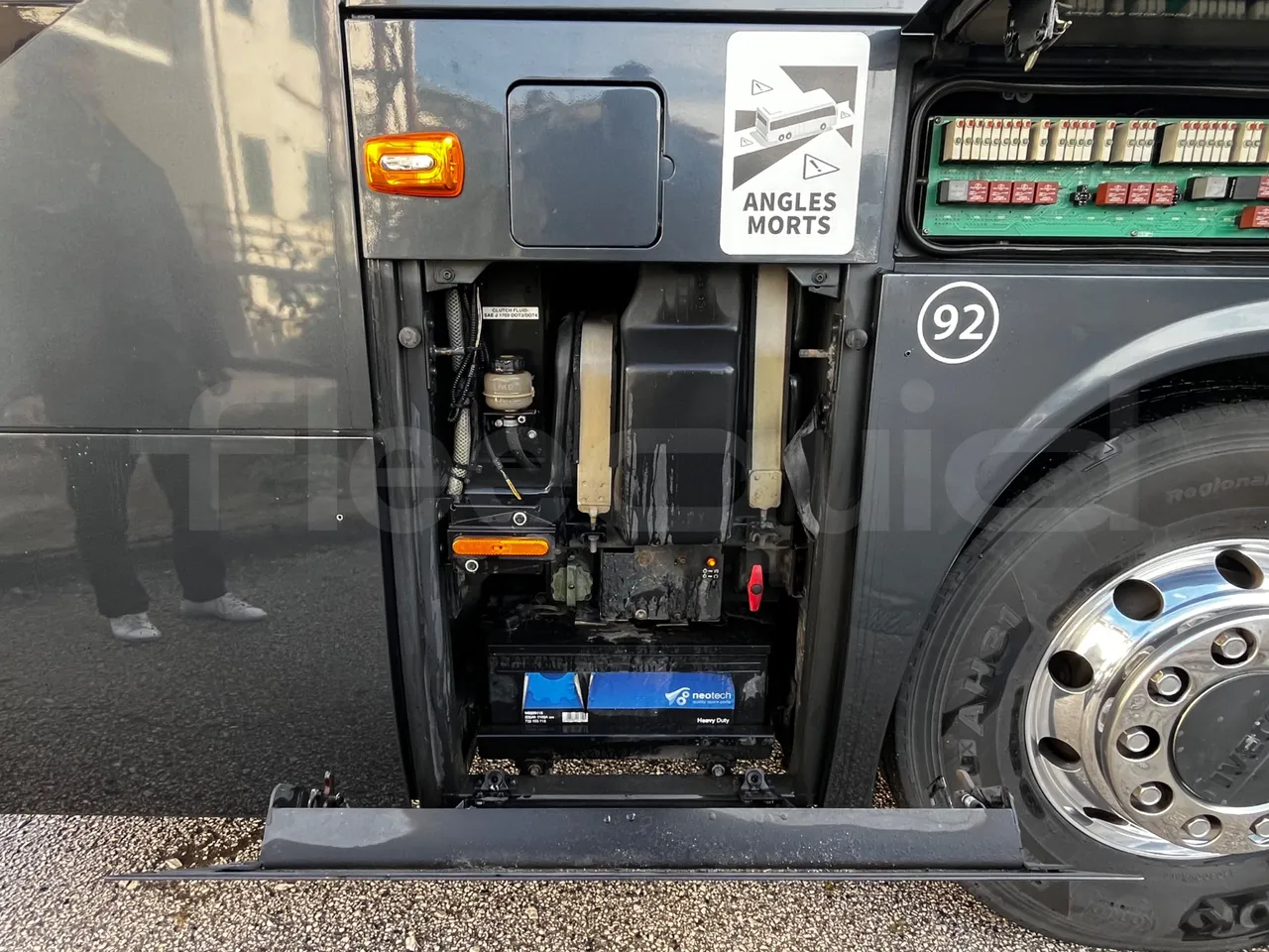 Iveco Magelys SFR2XX - Euro6 - 294kW - 12.830mt - external compartments photo