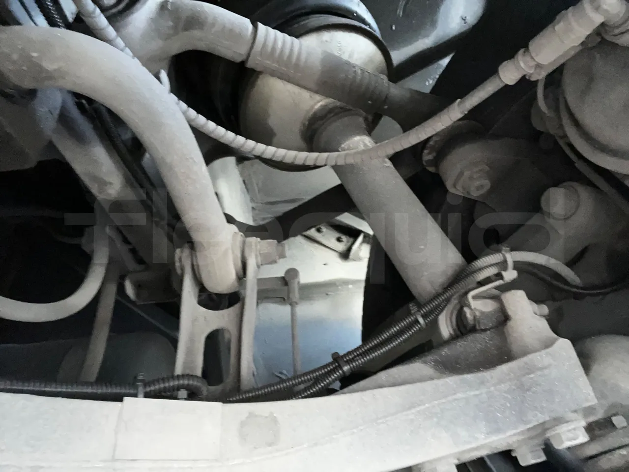 Iveco Magelys SFR2XX - Euro6 - 294kW - 12.830mt - front shock absorbers left