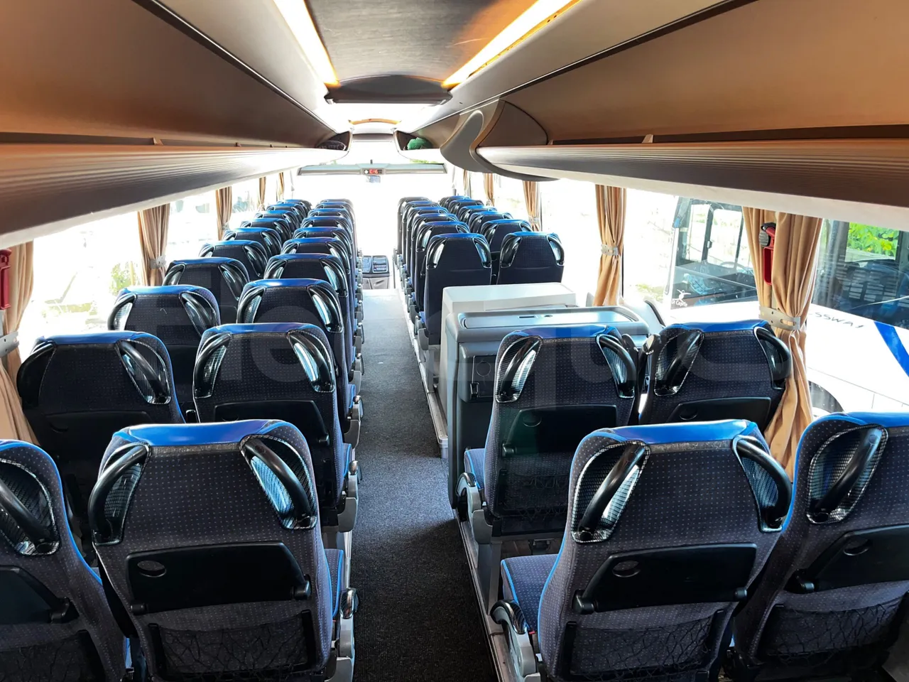 Iveco Magelys SFR2XX - Euro6 - 294kW - 12.830mt - forward view middle aisle