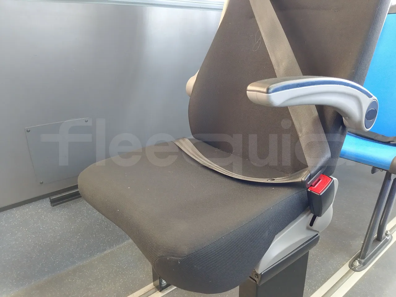 Iveco Indcar WGIVMY11 MOBI SCUOLABUS - EUR6 - 100Kw - 8,592m - armrest detail photo