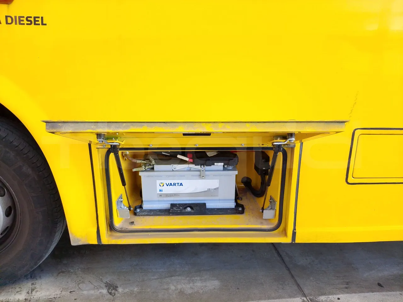 Iveco Indcar WGIVMY11 MOBI SCUOLABUS - EUR6 - 100Kw - 8,592m - external compartments photo