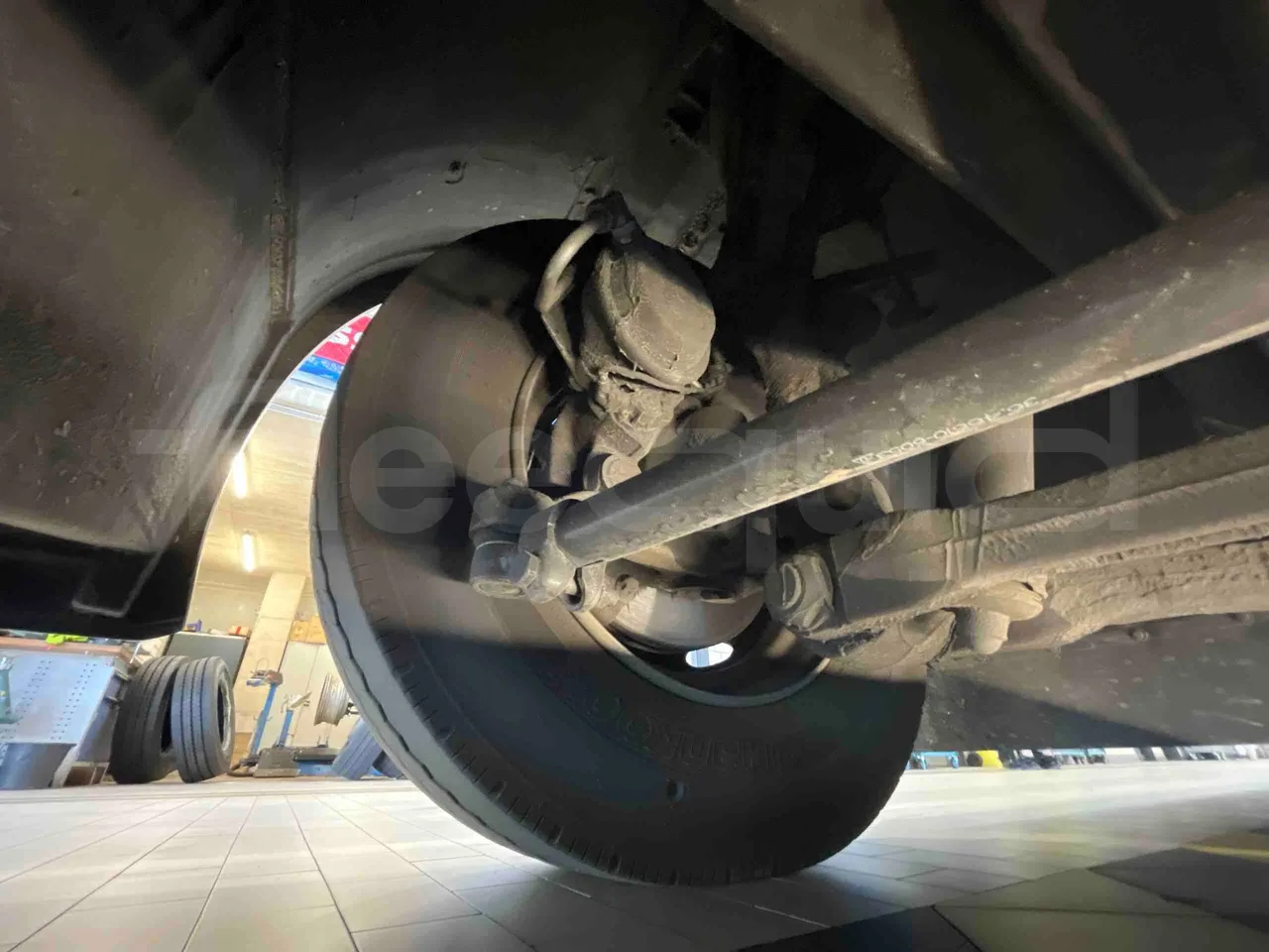 Man Lion's Intercity - axle 2 discs right