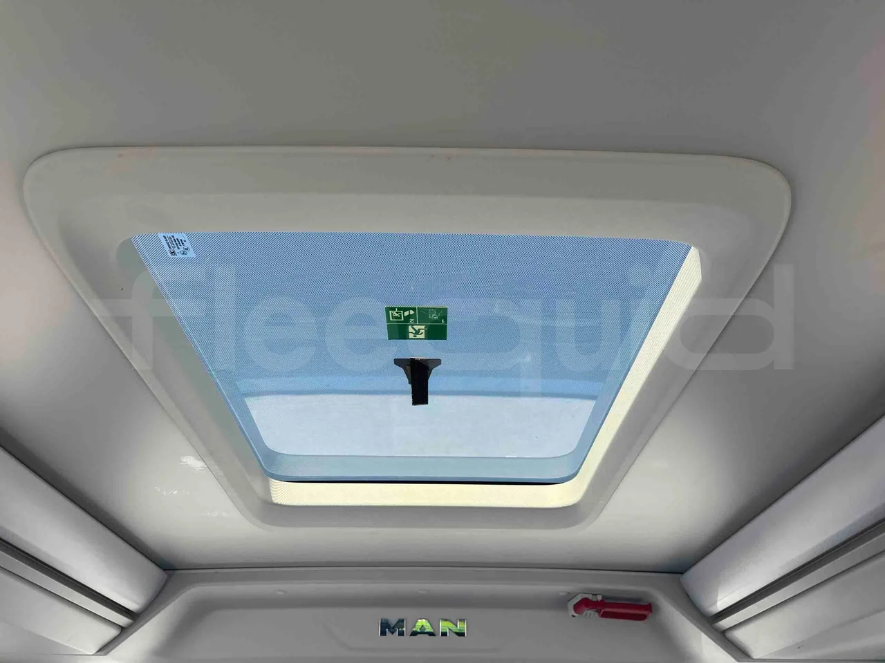 Man Lion's Intercity - roof hatch 1