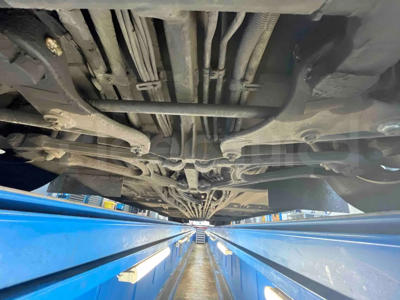 Man Lion's Intercity - front axle central