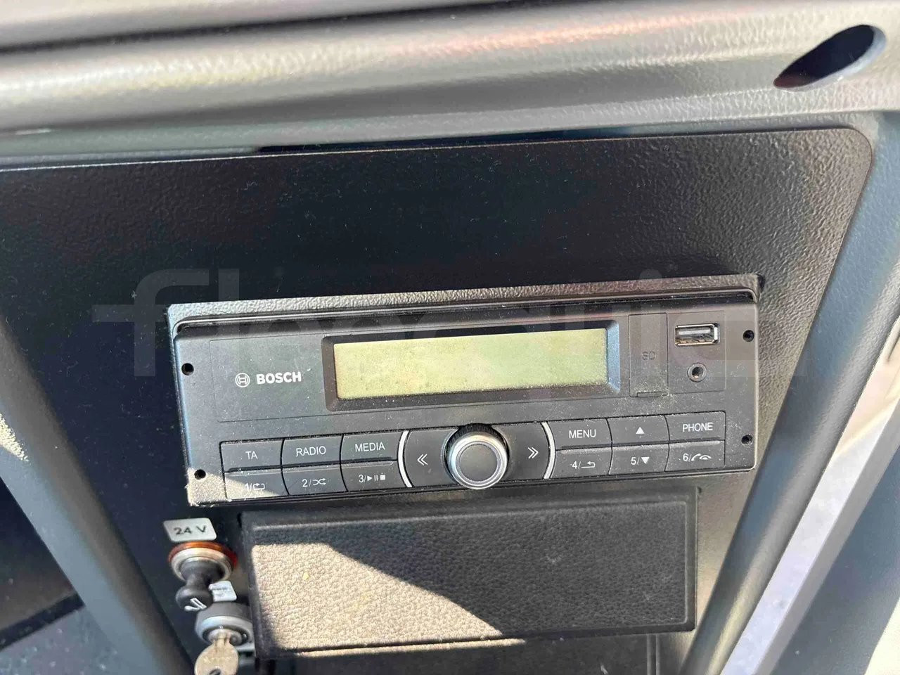 Setra S415 - radio accessories photo