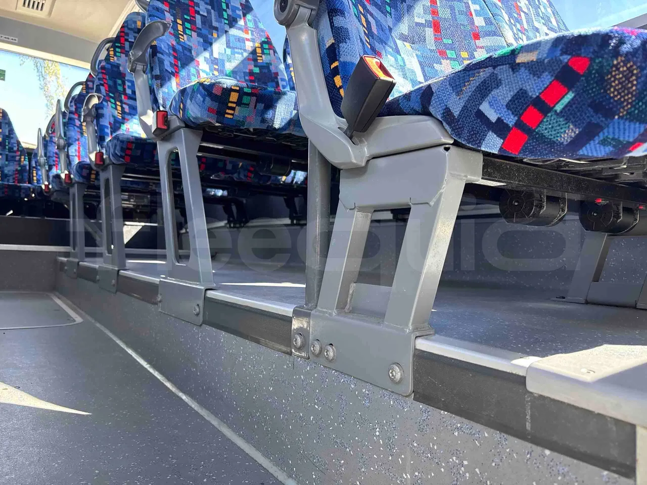 Setra S415 - seat brackets photo