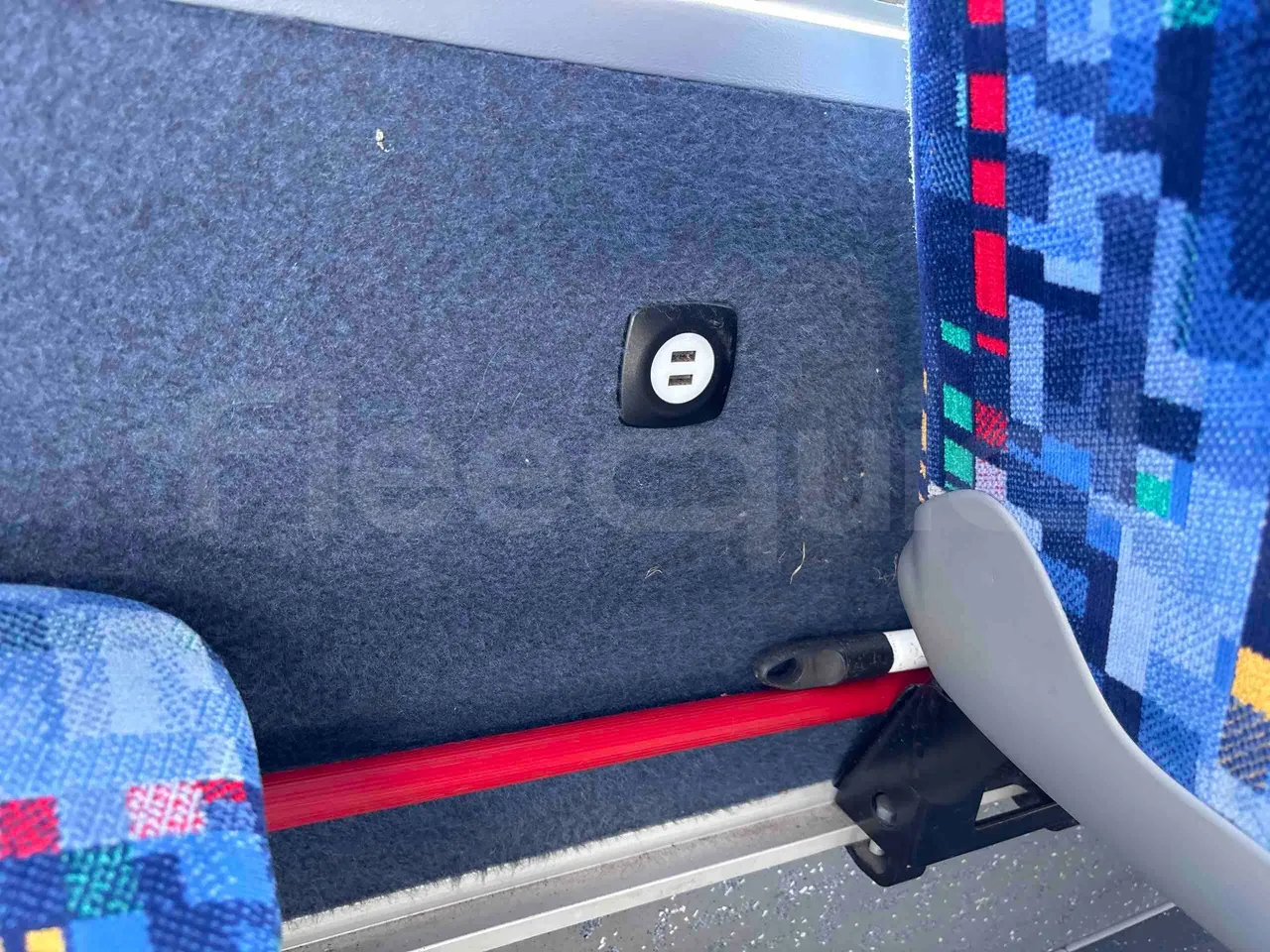 Setra S415 - usb charging detail