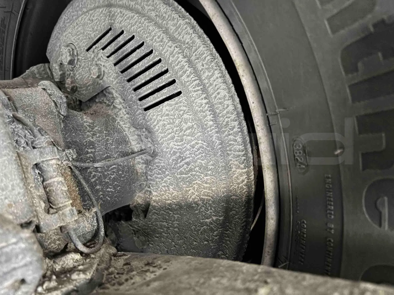 Setra S415 - axle 2 discs left