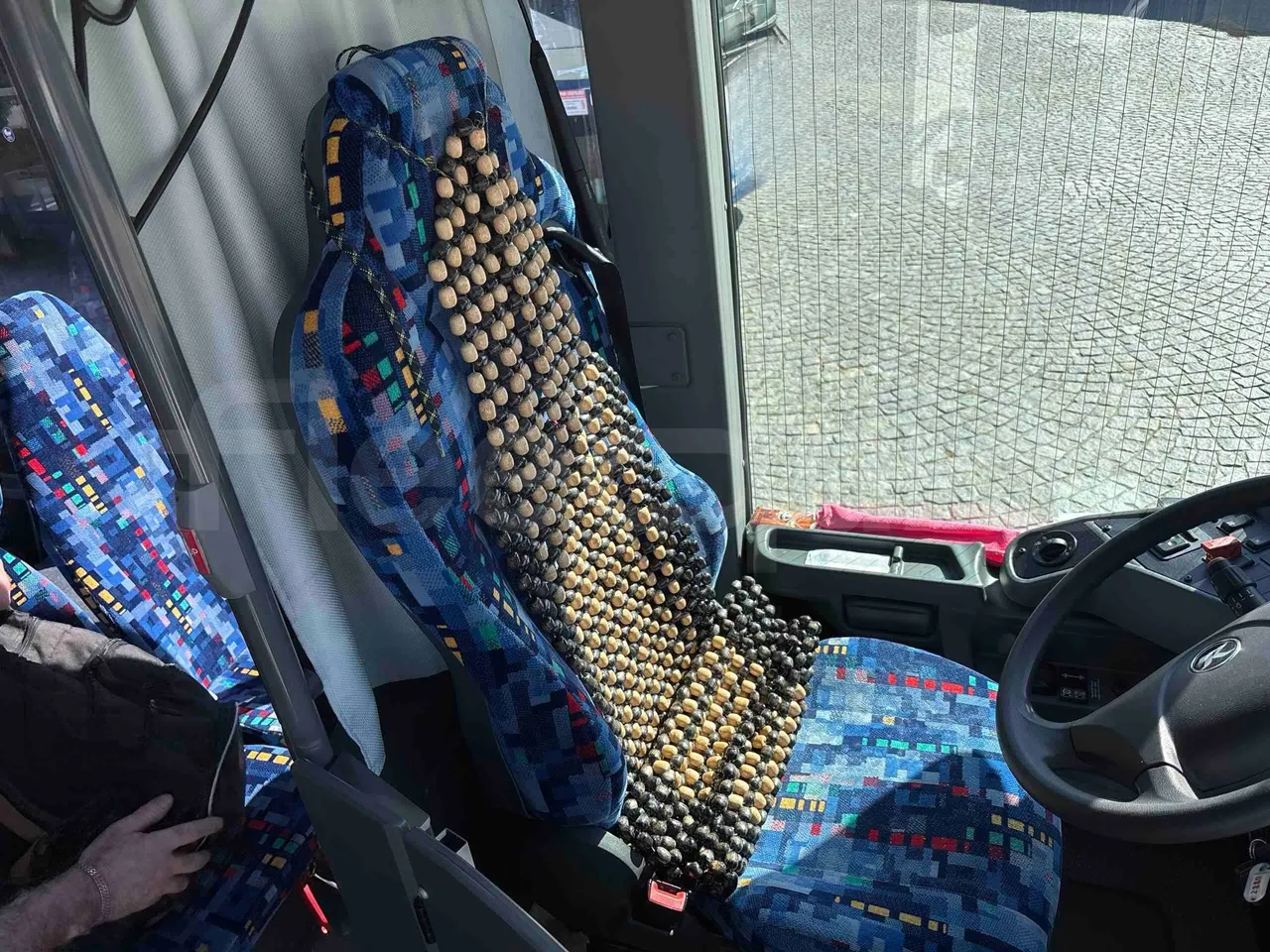 Setra S415 - driver's seat photo