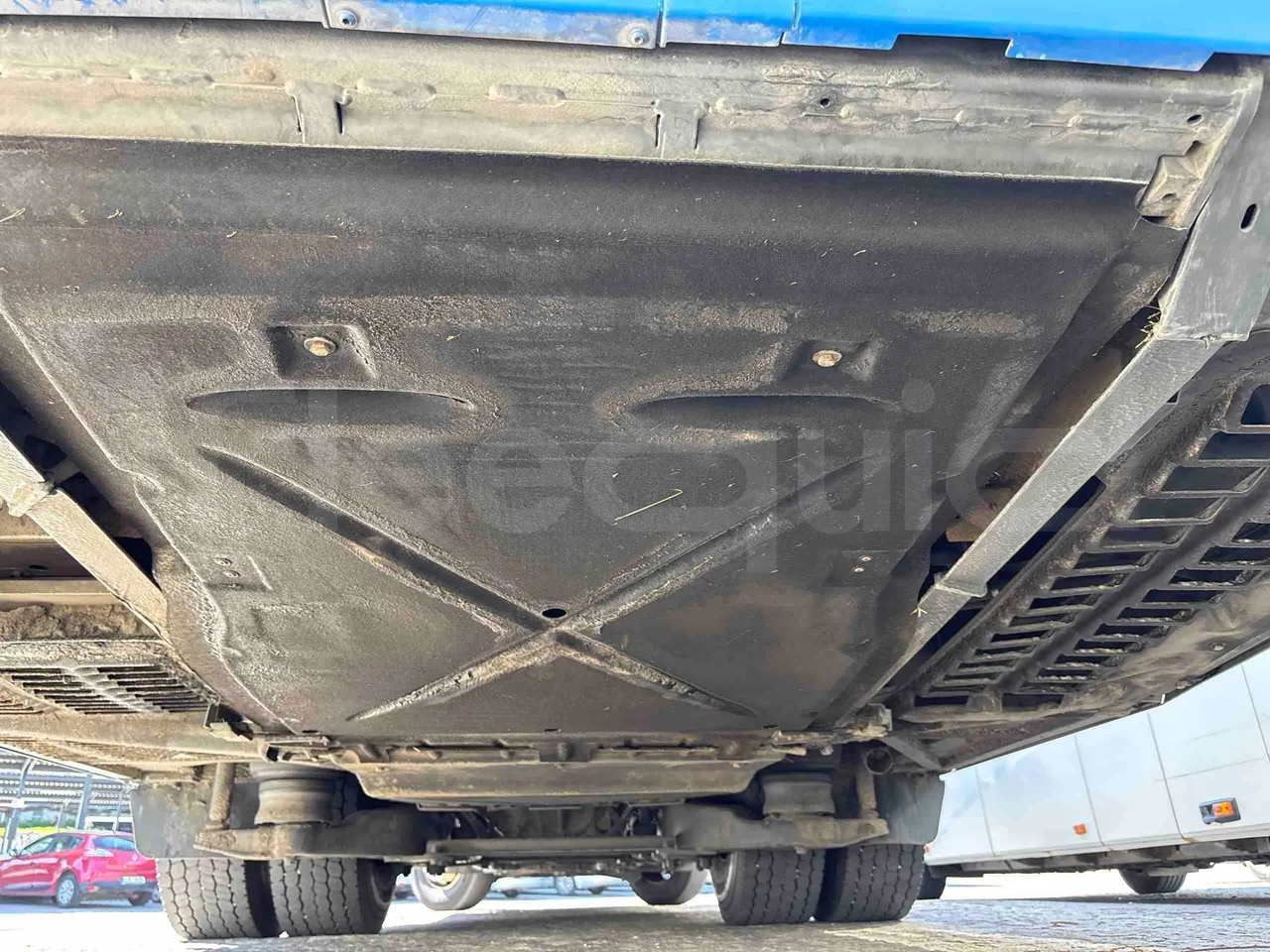 Setra S415 - engine without protection