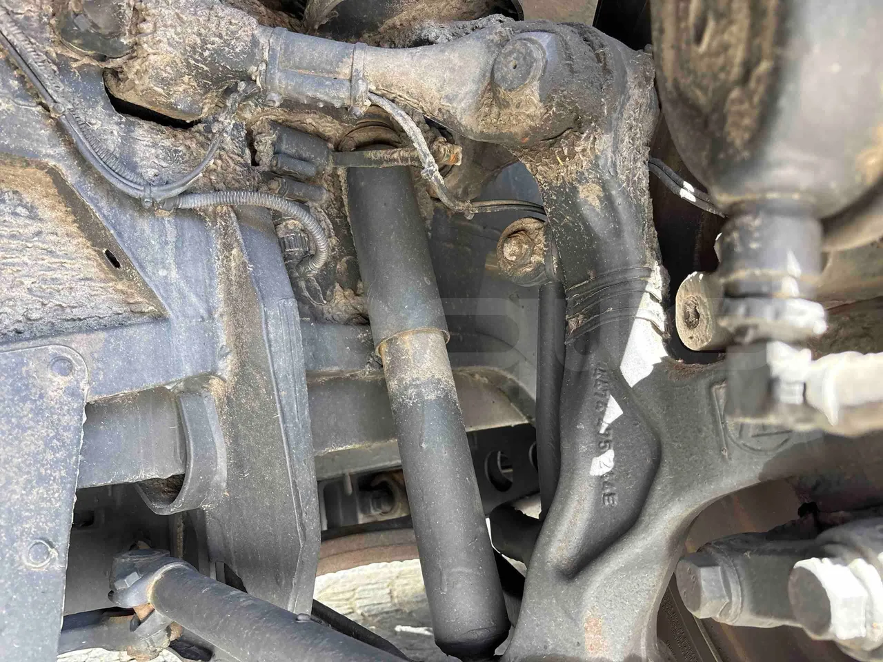 Setra S415 - front shock absorbers left