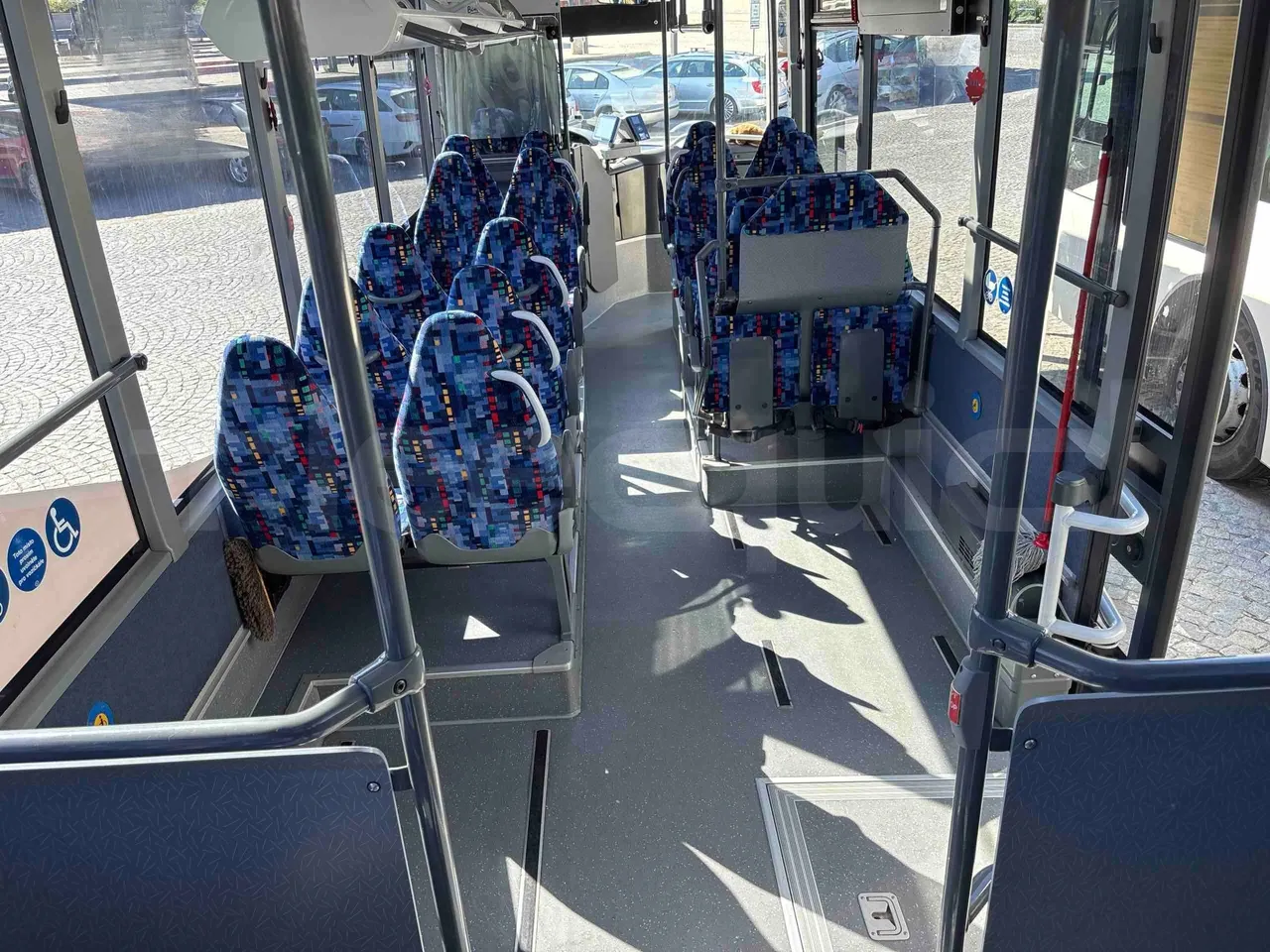 Setra S415 - forward view middle aisle